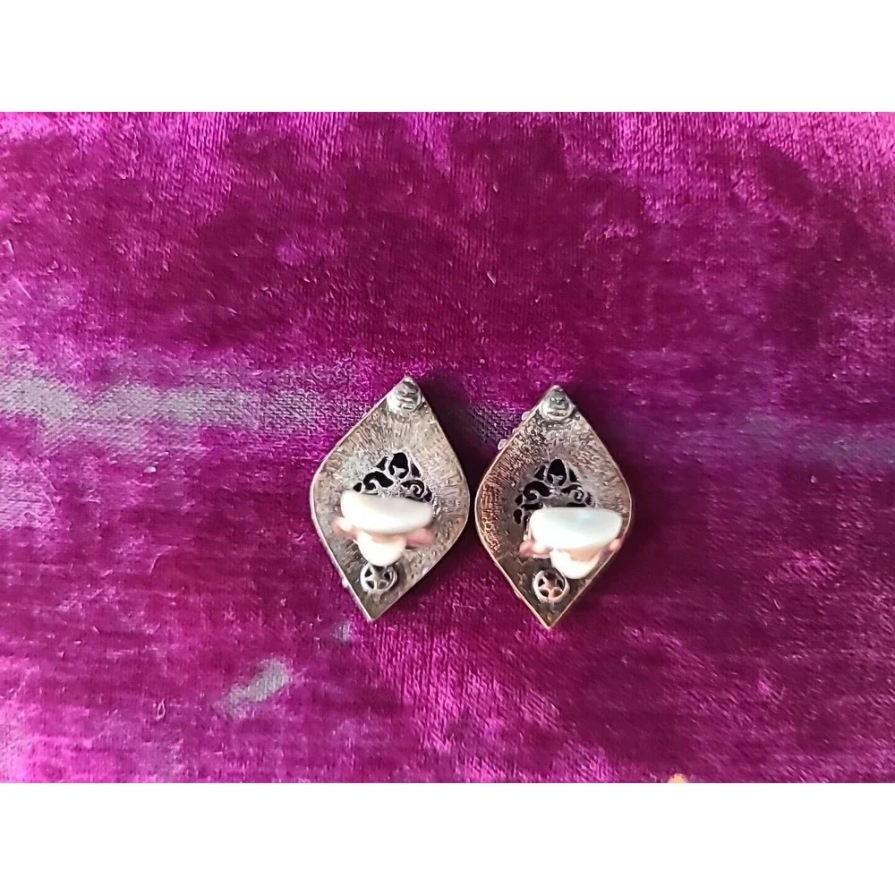 Vintage Filigree Clip-on Earrings